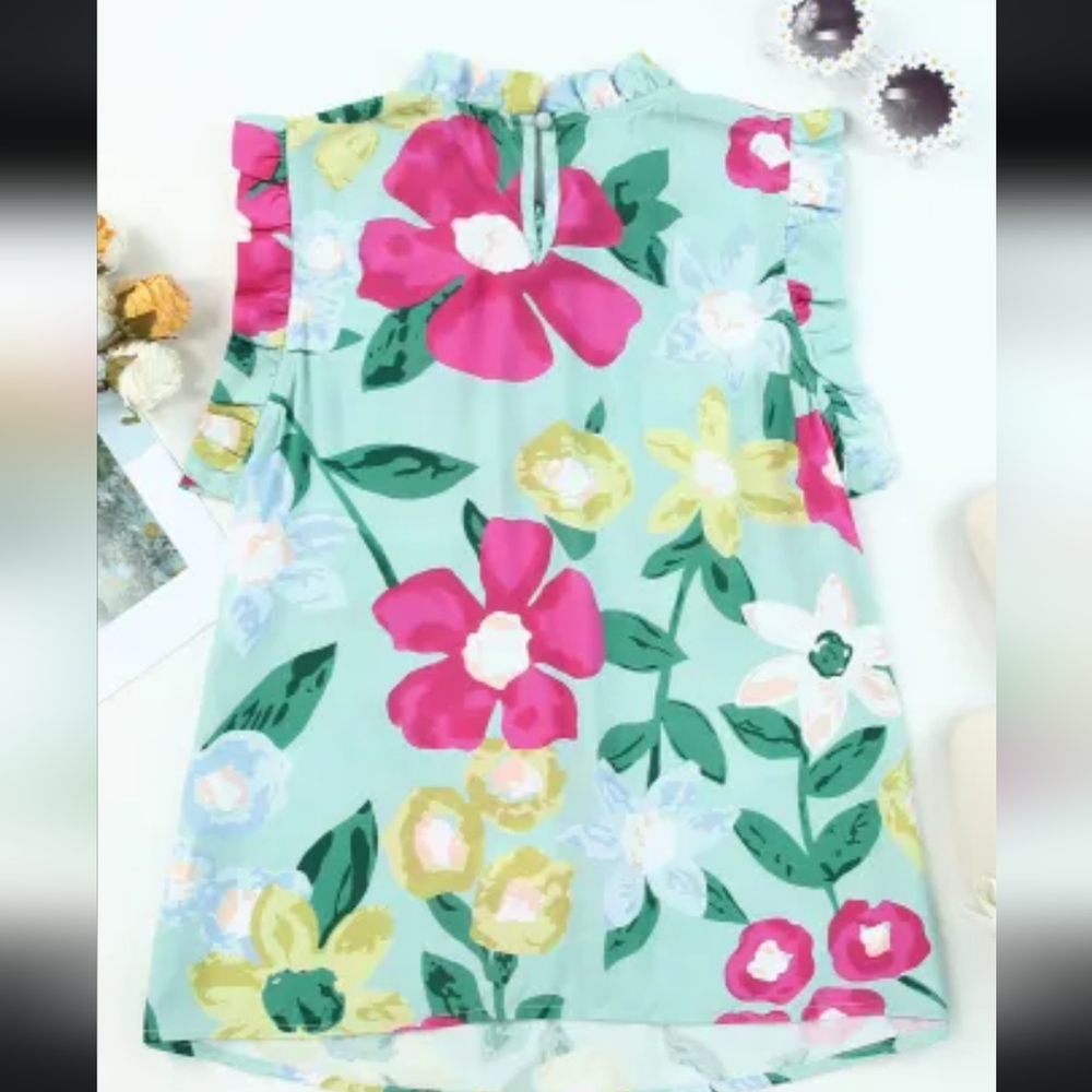 New Green floral top - Picture 11 of 16